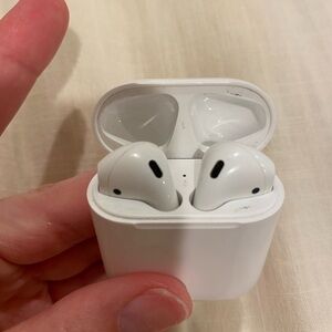 2nd gen Airpods